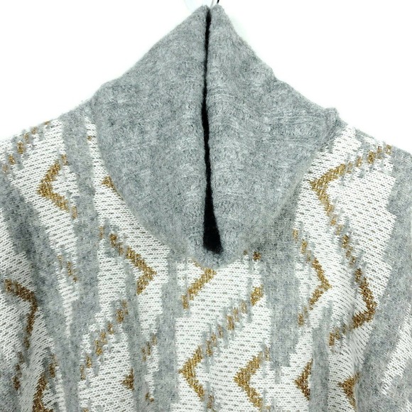 Sita Murt Womens Sweater One Size Geometric White Gray Gold Metallic Knit Poncho - Picture 2 of 7